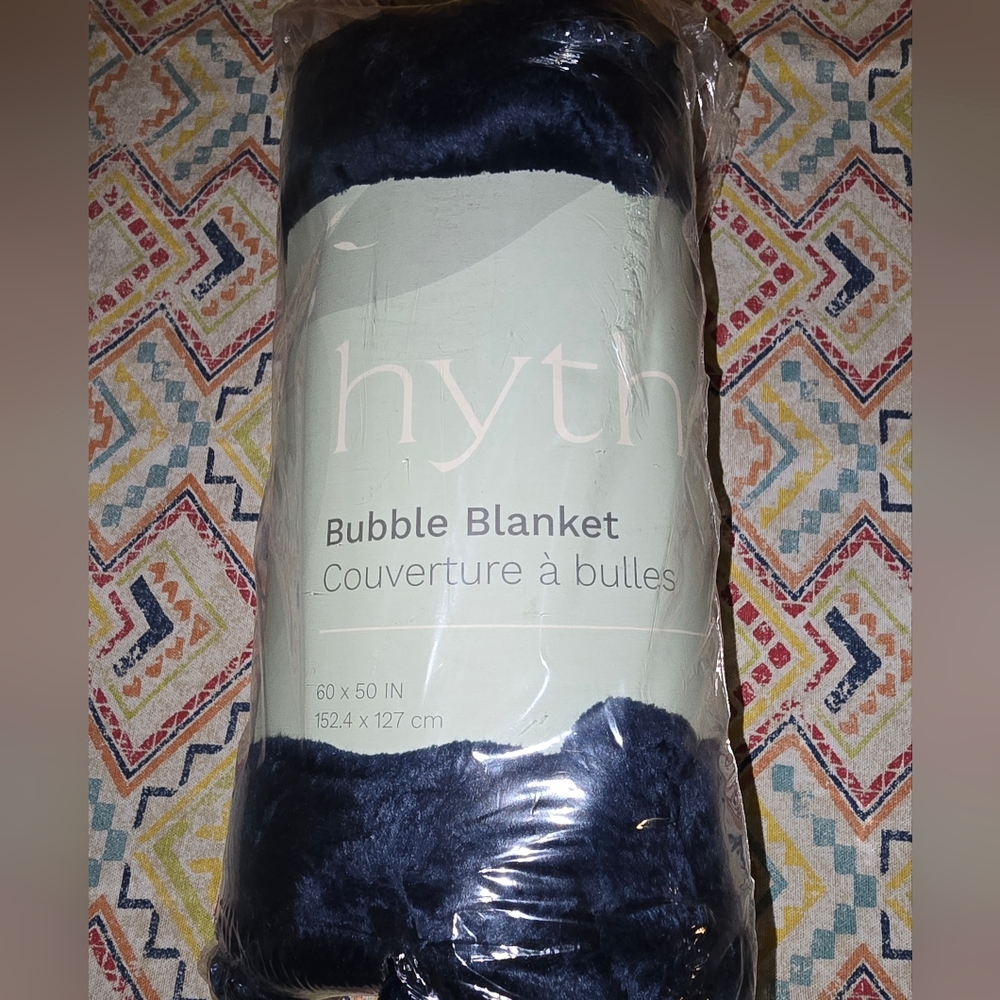 Hythe Navy Bubble Blanket